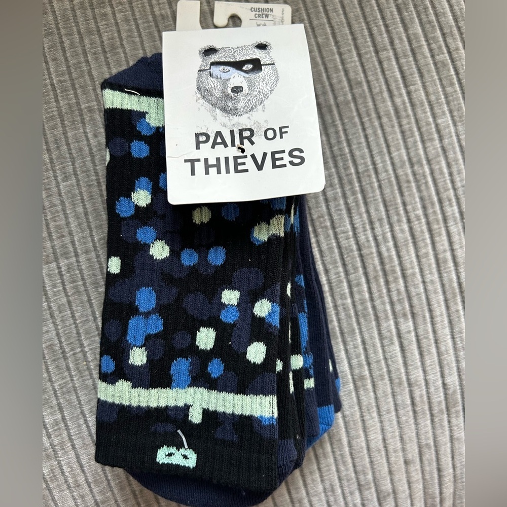 2 new pairs of pair of thieves Men's Cushion Crew Socks - Black & Blue Sz 6-11